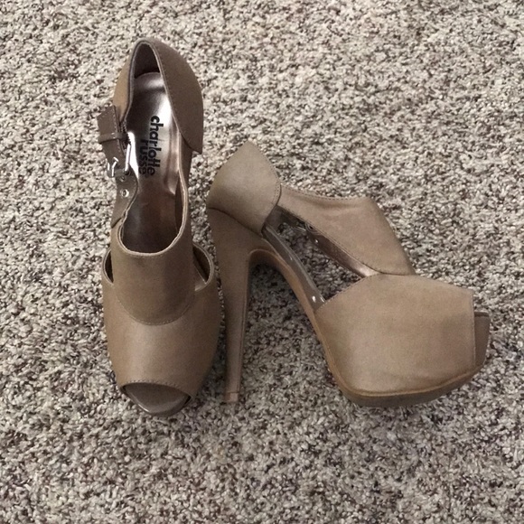 Nude pleather platform heels - Picture 2 of 7
